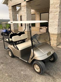 2000_EZGO_TXT_Golf_Cart_g2ciVUm4a64d.jpg